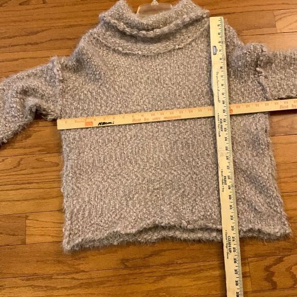 Amoli Women's Tan Chunky Eyelash Knit Long Sleeve Pullover Sweater Size Medium - Picture 7 of 7